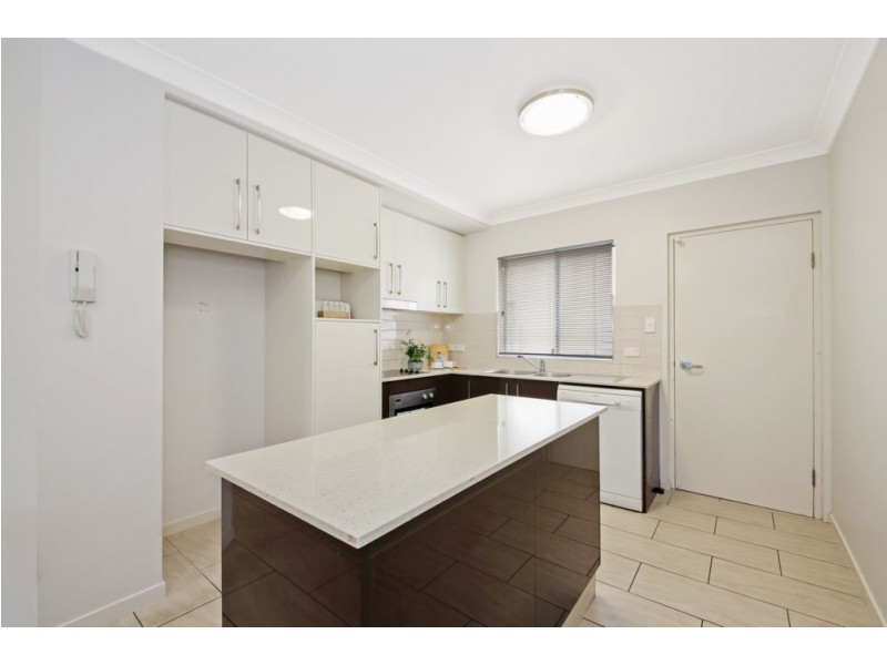 2/42 Rode Road, Wavell Heights QLD 4012