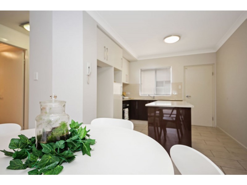 2/42 Rode Road, Wavell Heights QLD 4012