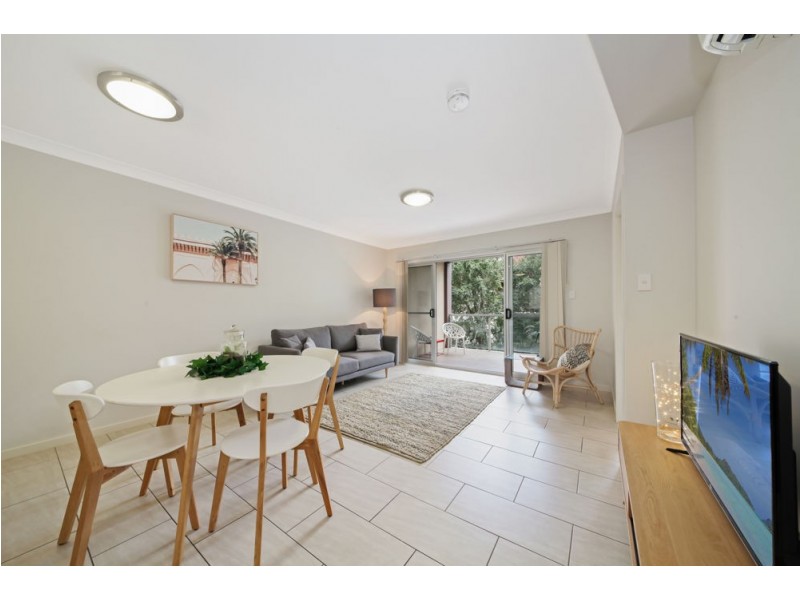 2/42 Rode Road, Wavell Heights QLD 4012