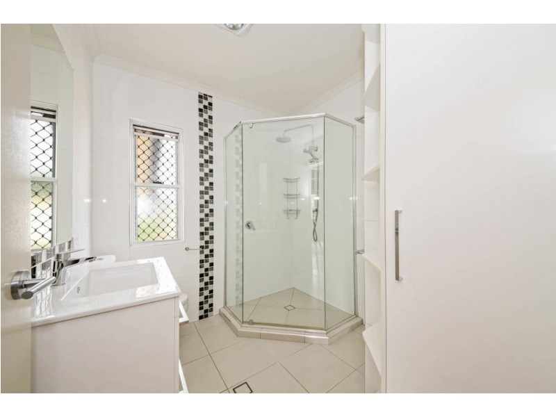 22 Hinchcliffe Street, Zillmere QLD 4034