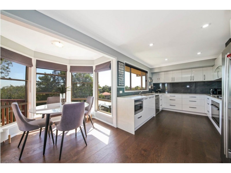 10 Preston Close, Albany Creek QLD 4035