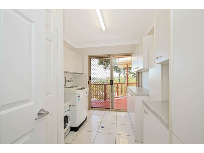 10 Preston Close, Albany Creek QLD 4035