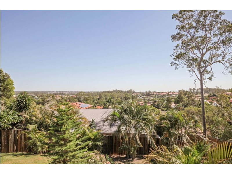 10 Preston Close, Albany Creek QLD 4035