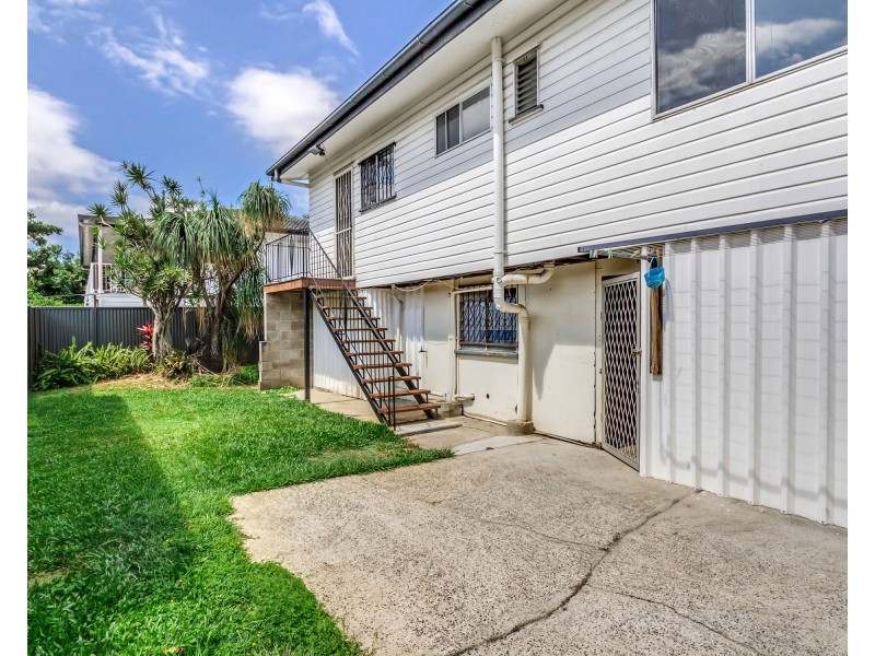 15 Windrest Street, Strathpine QLD 4500