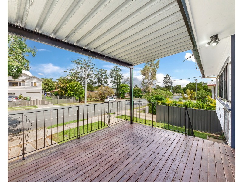 15 Windrest Street, Strathpine QLD 4500
