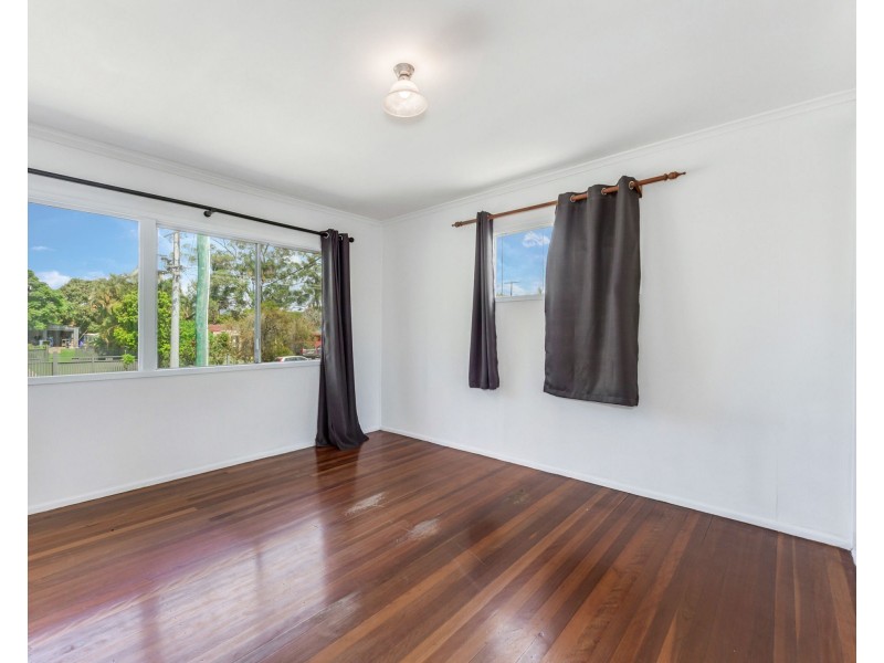 15 Windrest Street, Strathpine QLD 4500