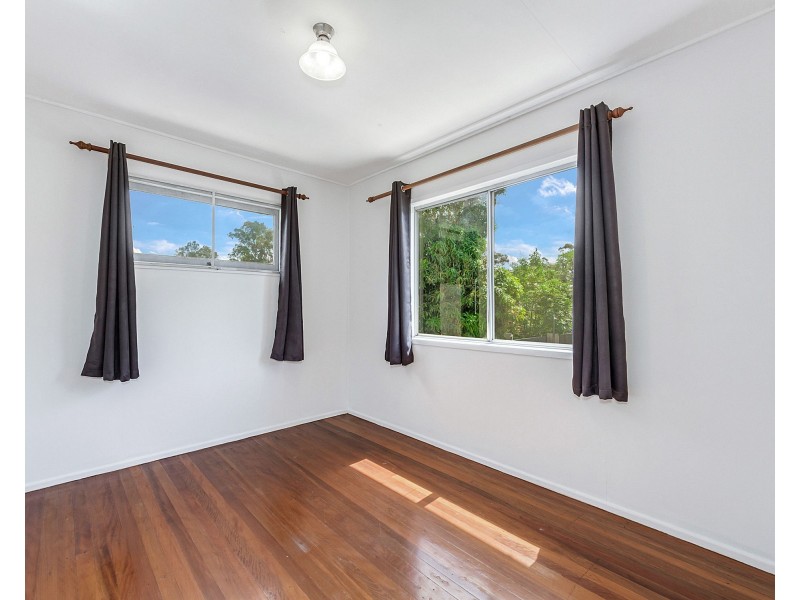 15 Windrest Street, Strathpine QLD 4500