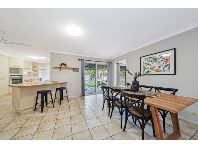 5 Myall Place, Bridgeman Downs QLD 4035