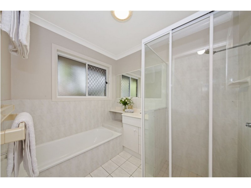 5 Myall Place, Bridgeman Downs QLD 4035