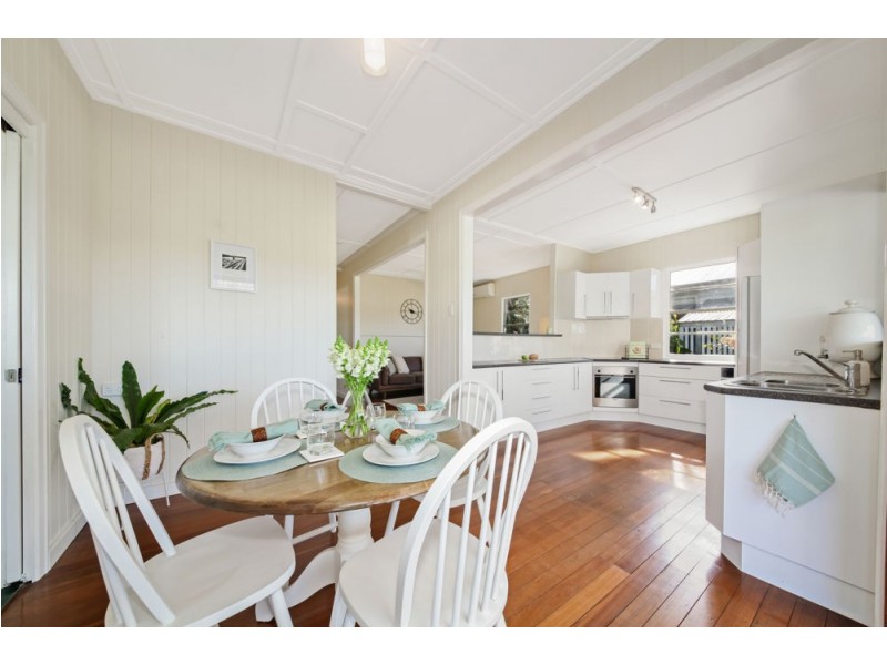 3 Neville Road, Bridgeman Downs QLD 4035