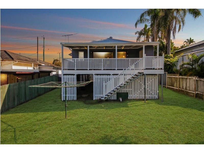 3 Neville Road, Bridgeman Downs QLD 4035