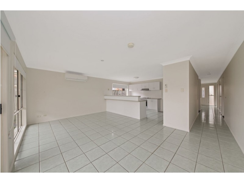 6A Coolabah Crescent, Bridgeman Downs QLD 4035