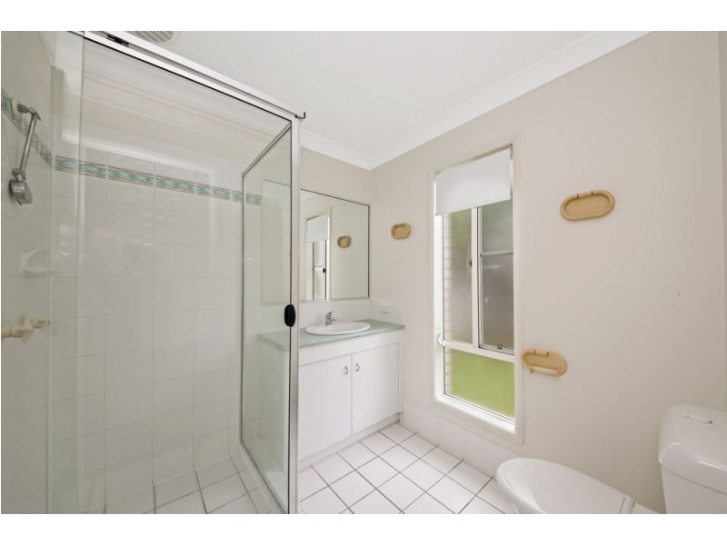 6A Coolabah Crescent, Bridgeman Downs QLD 4035