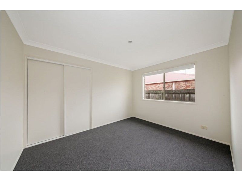 6A Coolabah Crescent, Bridgeman Downs QLD 4035