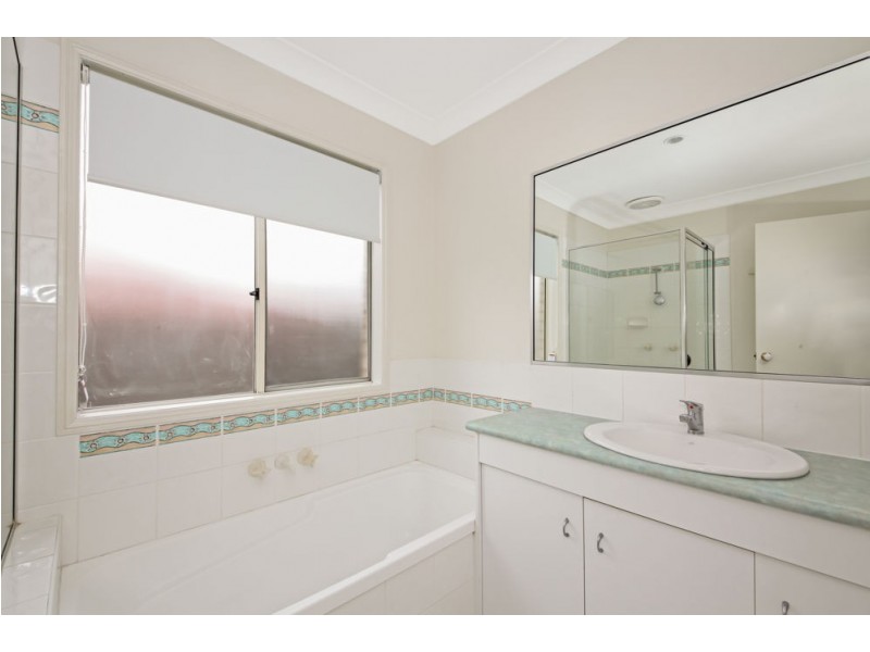 6A Coolabah Crescent, Bridgeman Downs QLD 4035