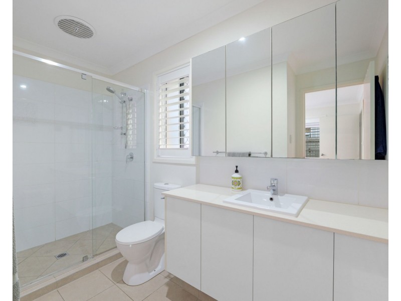 32 Centenary Court, Warner QLD 4500