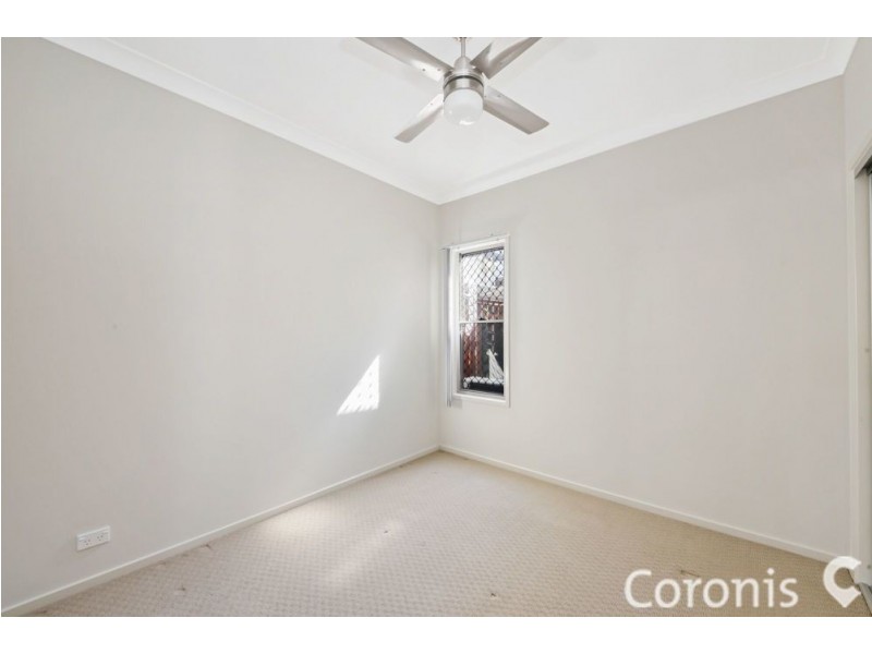 8 Cocoparra Place, Fitzgibbon QLD 4018