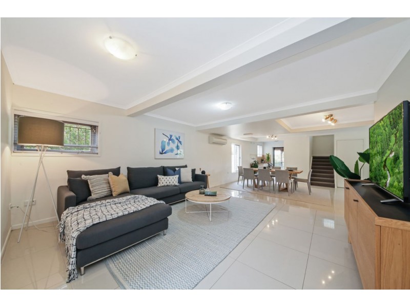 5 Rosanne Street, Aspley QLD 4034