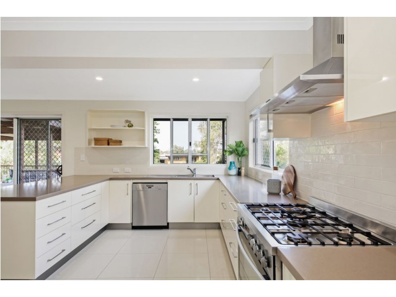 5 Rosanne Street, Aspley QLD 4034