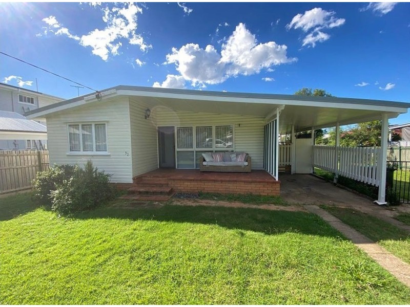 32 Deramore Street, Wavell Heights QLD 4012