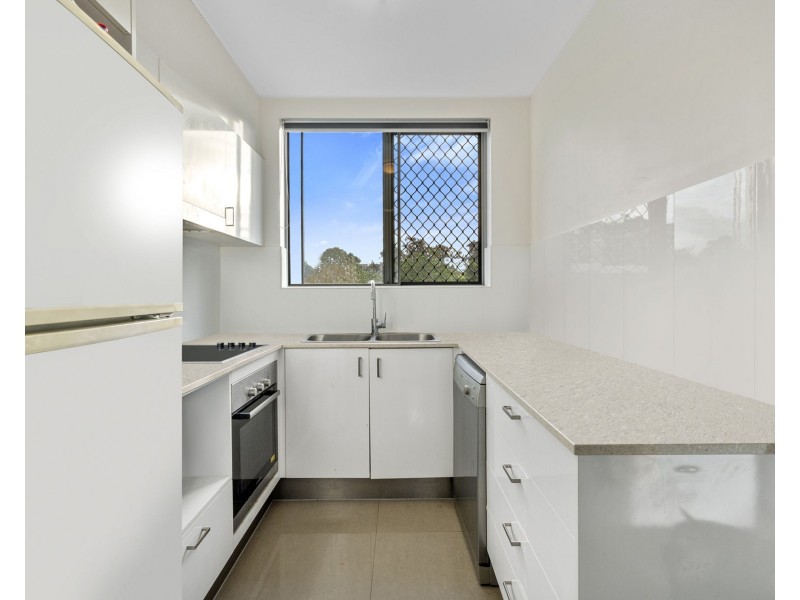 4/2 Buckby Street, Nundah QLD 4012