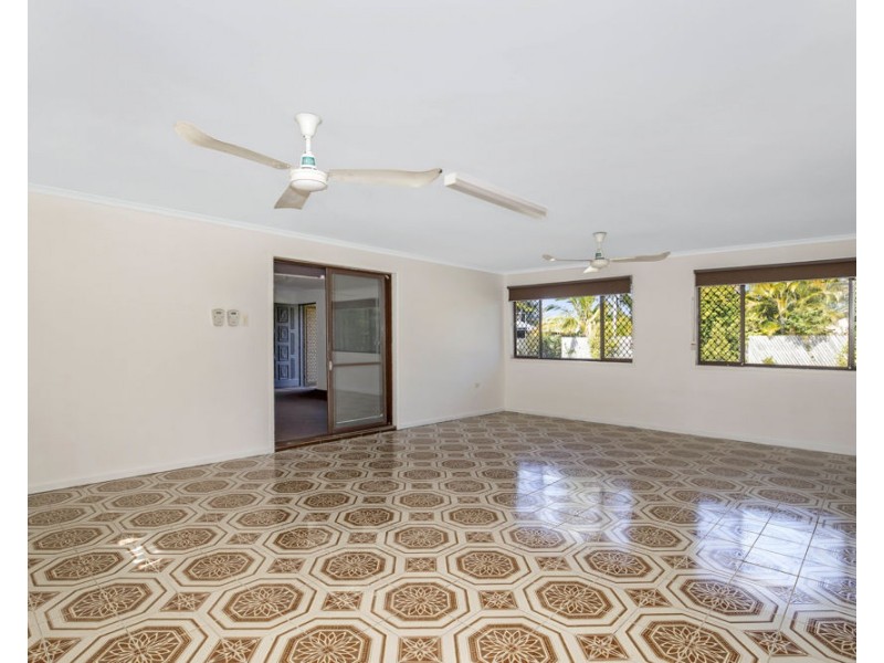 33 Learmonth Street, Strathpine QLD 4500