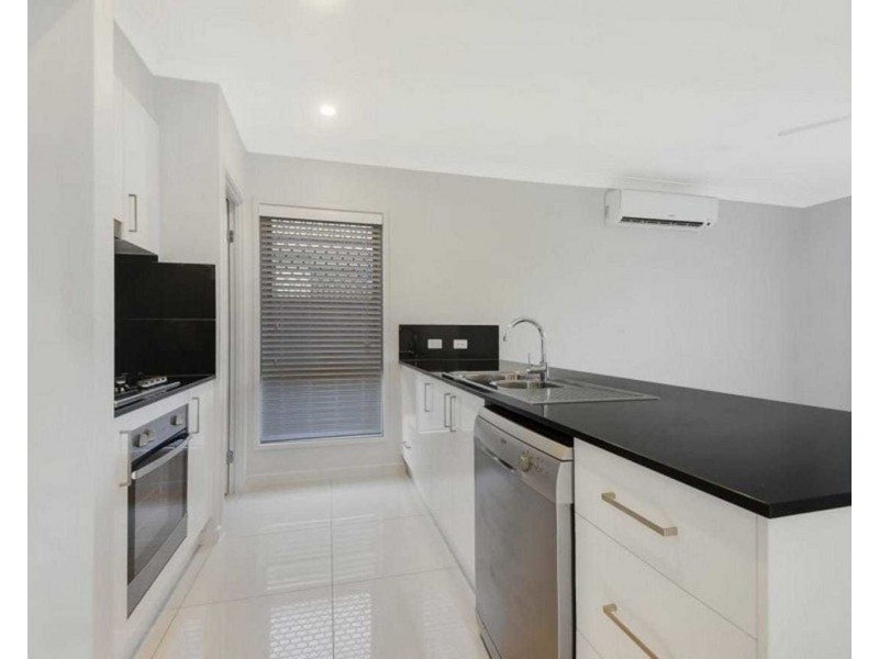 32 Carey Street, Warner QLD 4500