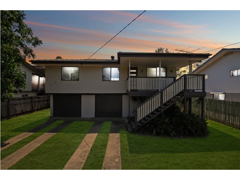 39 Leitchs Road South, Albany Creek QLD 4035