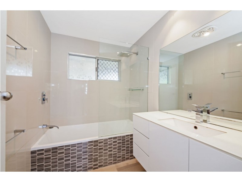 39 Leitchs Road South, Albany Creek QLD 4035