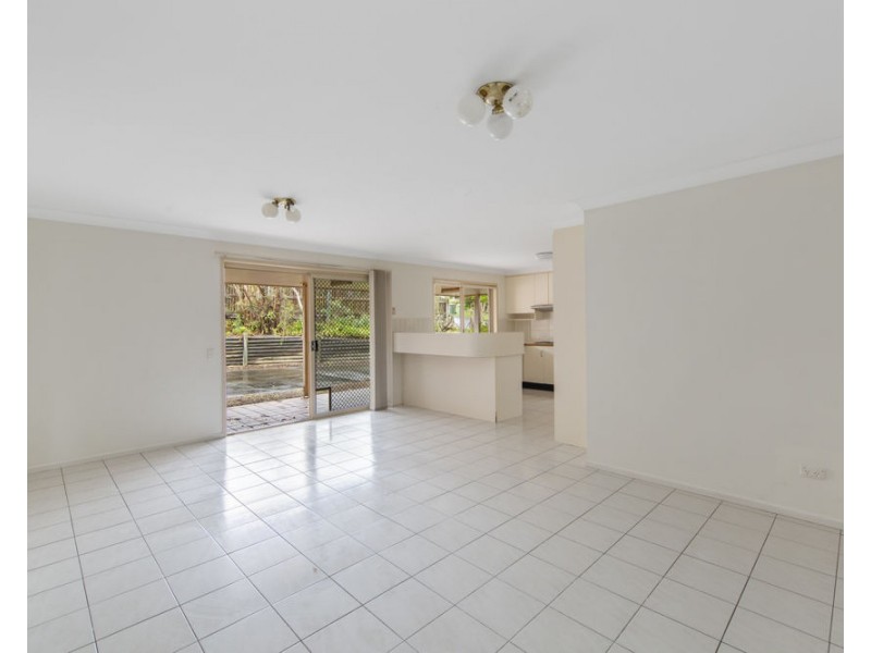 1 Lark Court, Albany Creek QLD 4035