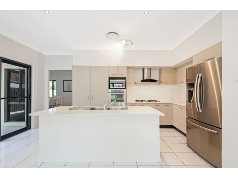 51 Petrie Crescent, Aspley QLD 4034