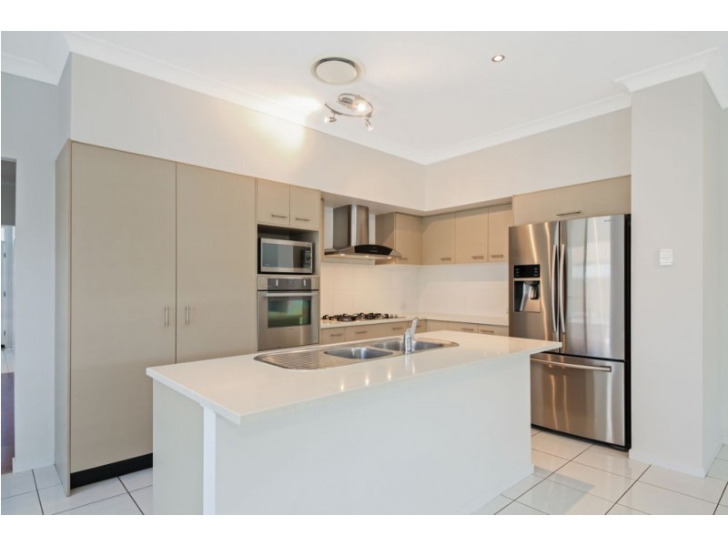 51 Petrie Crescent, Aspley QLD 4034