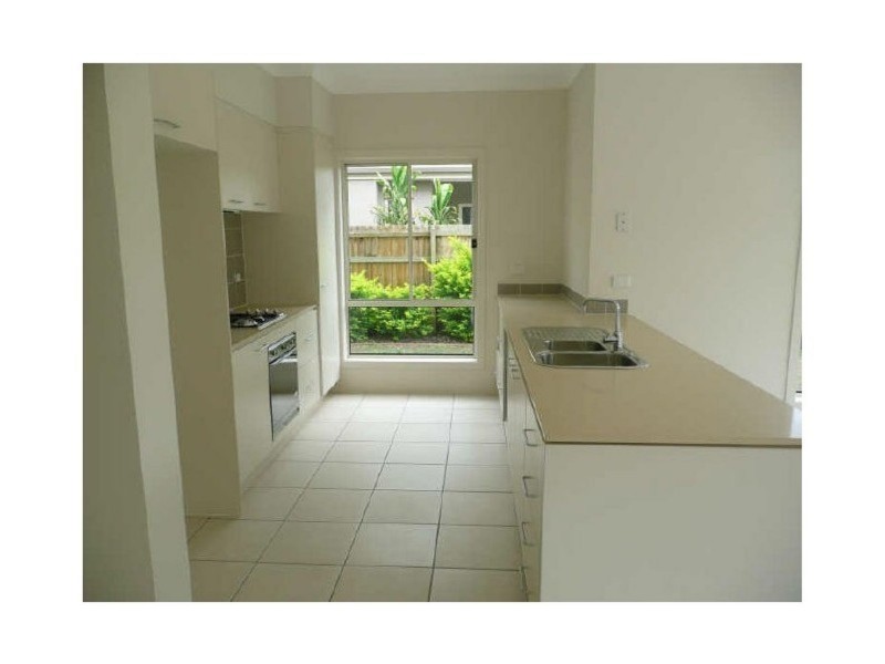 8 Somerset Drive, Carseldine QLD 4034