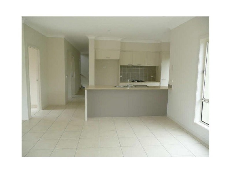 8 Somerset Drive, Carseldine QLD 4034