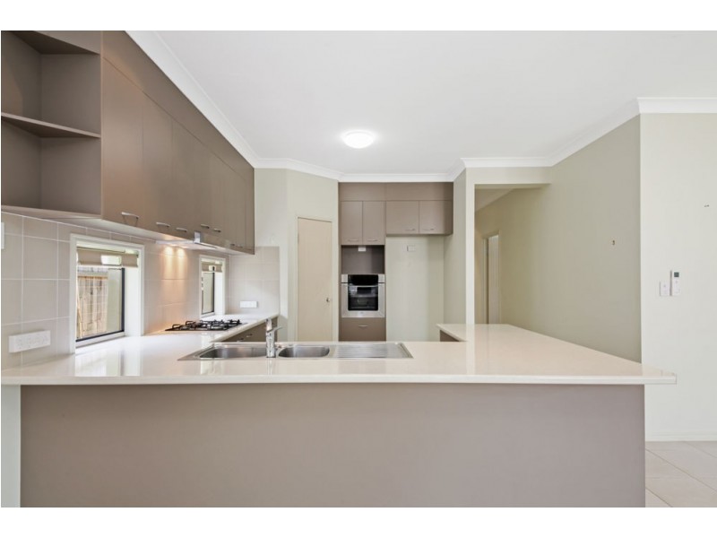 6 Millettia Close, North Lakes QLD 4509