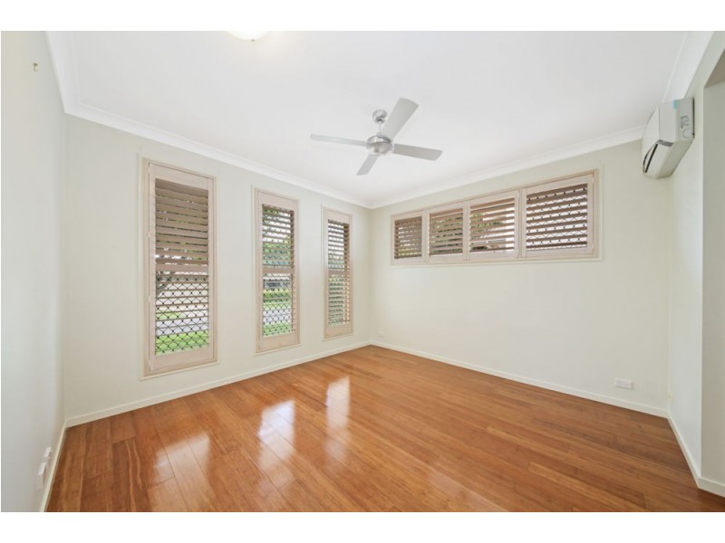 6 Millettia Close, North Lakes QLD 4509