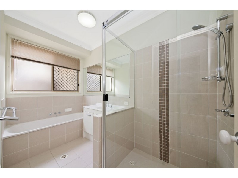 6 Millettia Close, North Lakes QLD 4509