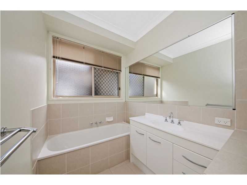 6 Millettia Close, North Lakes QLD 4509