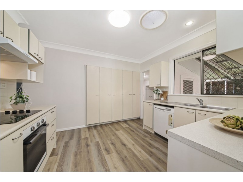 21 Ellerdale Street, Aspley QLD 4034