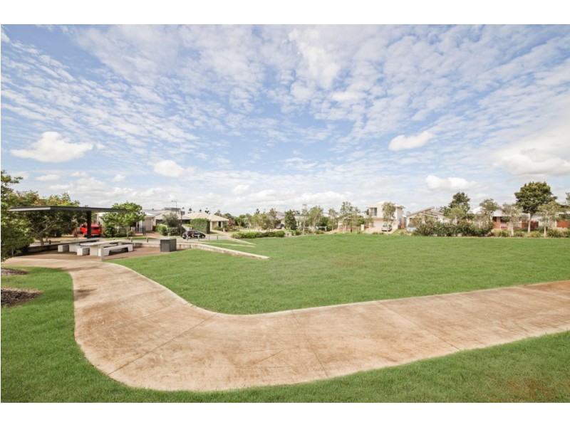 25 Tribeca Circuit, North Lakes QLD 4509