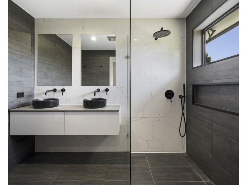 15 Cahill Street, Strathpine QLD 4500