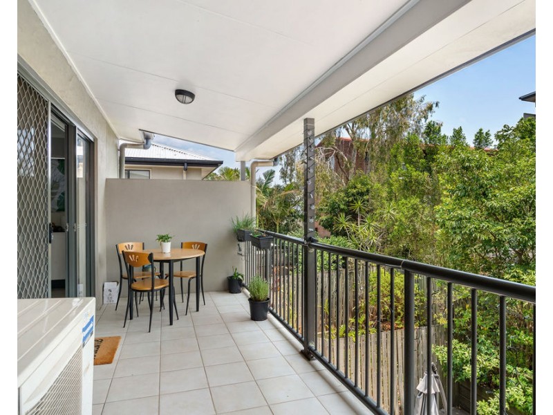 2/397 Rode Road, Chermside QLD 4032