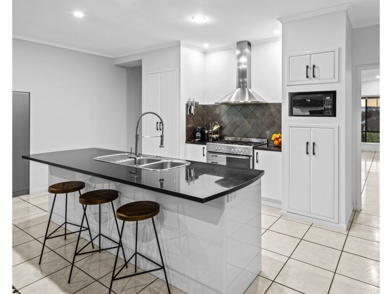 22 Ontario Crescent, Narangba QLD 4504