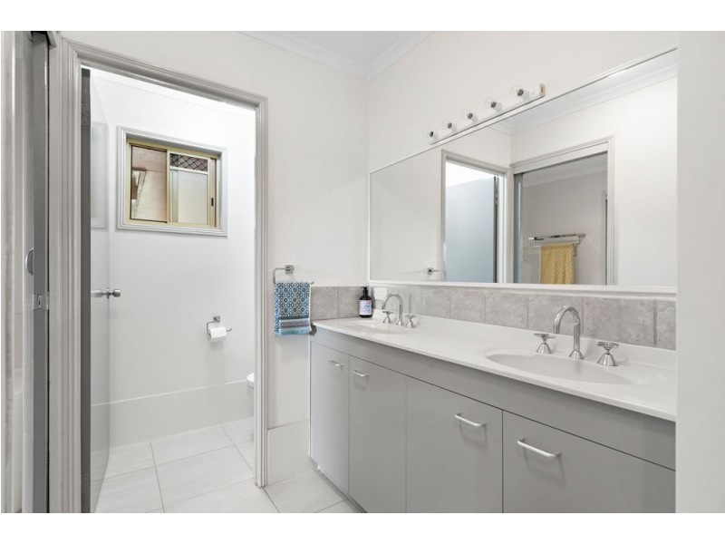 16 Magna Place, Bracken Ridge QLD 4017