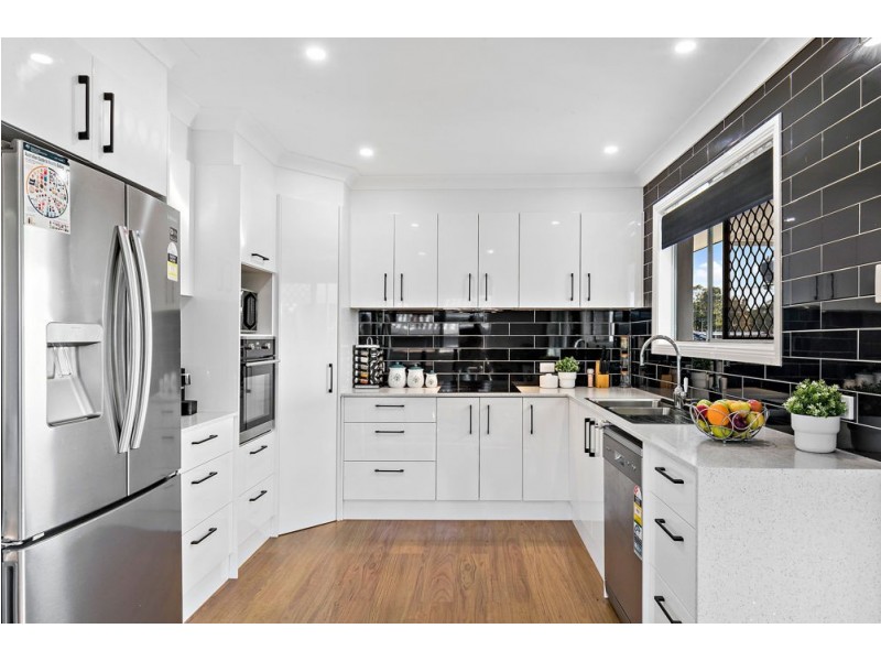 4 Pirramurra Street, Bracken Ridge QLD 4017