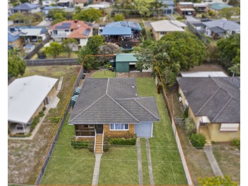 12 Myron Street, Chermside QLD 4032