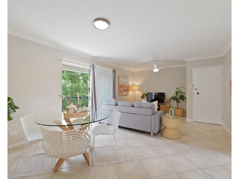 2/501 Rode Road, Chermside QLD 4032