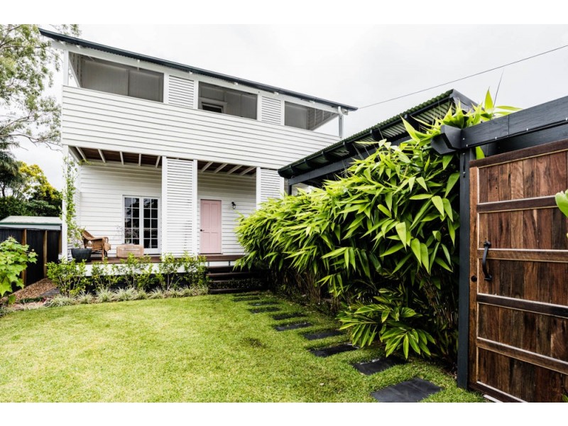 27 Albury Street, Deagon QLD 4017