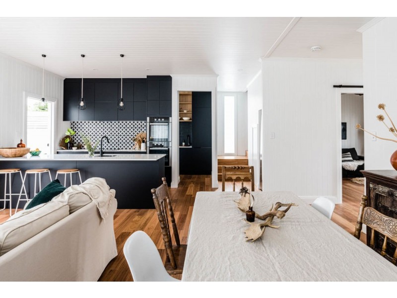 27 Albury Street, Deagon QLD 4017