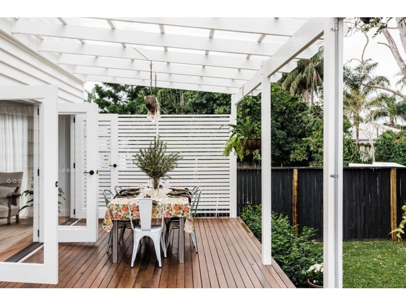 27 Albury Street, Deagon QLD 4017